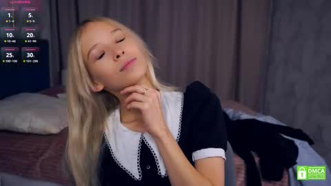 Snapshot of shelleybuss chatting on October 2025 02:25:02 PM Shelley night Tate day online show from October 2025 02:25:02 PM