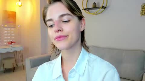 Snapshot of shelleyharn chatting on September 2025 01:38:02 AM Alex online show from September 2025 01:38:02 AM