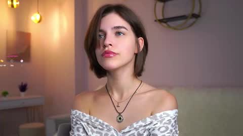 Snapshot of shelleyharn chatting on November 2025 01:08:01 AM Alex online show from November 2025 01:08:01 AM