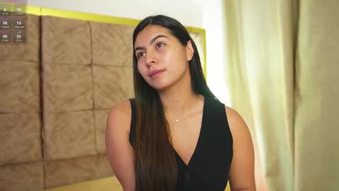 Snapshot of shelleymorell chatting on June 2026 01:02:01 PM Transmission schedule Monday - Friday 715 am to 200 pm time Colombia online show from June 2026 01:02:01 PM