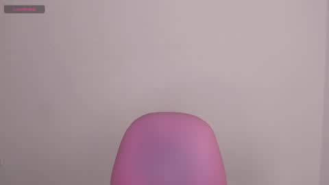 Snapshot of shelly_rohades chatting on June 2026 04:44:01 AM online show from June 2026 04:44:01 AM