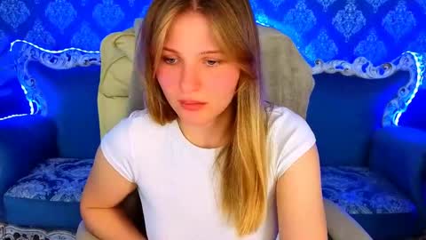 shelmahanni online show from April 2026 01:39:02 PM