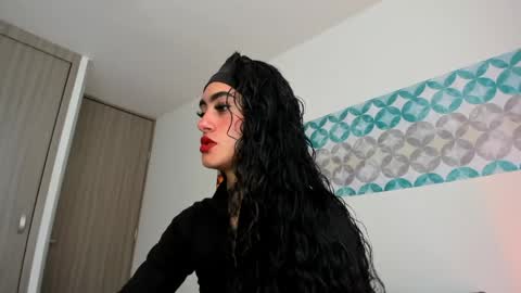 Snapshot of shelsy_d chatting on April 2026 09:09:02 PM S H E L S Y online show from April 2026 09:09:02 PM