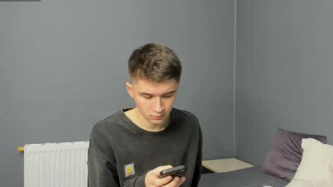 Max online show from November 2025 03:16:01 AM