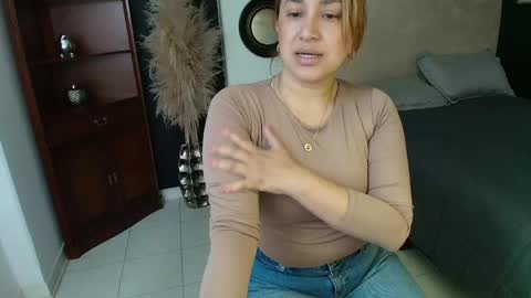 sheryl_jones online show from May 2026 01:07:01 PM