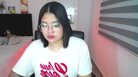 Snapshot of sheryl_stone2 chatting on February 2025 06:15:01 AM Sheryl Stone2 online show from February 2025 06:15:01 AM