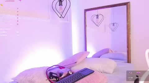 Sheryl Rose  online show from March 2025 03:29:01 AM