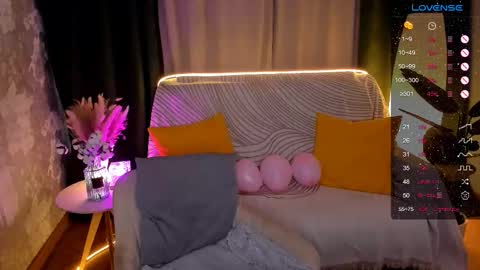 Hello guys my name is Aemilia online show from February 2026 07:51:01 AM