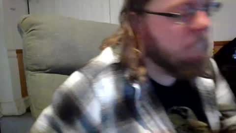 Snapshot of shifty885 chatting on February 2026 09:45:01 PM shifty885 online show from February 2026 09:45:01 PM