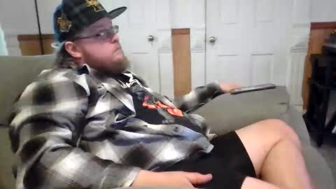 Snapshot of shifty885 chatting on February 2026 10:08:01 PM shifty885 online show from February 2026 10:08:01 PM