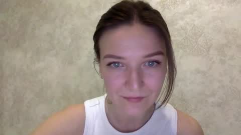 Jesica online show from April 2026 06:44:02 PM