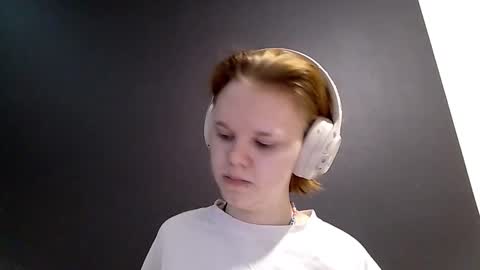 Snapshot of shinpestano chatting on February 2026 08:07:02 AM Emma online show from February 2026 08:07:02 AM