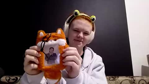 Snapshot of shinpestano chatting on February 2026 08:04:02 AM Emma online show from February 2026 08:04:02 AM