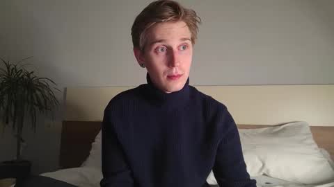 Snapshot of shirizo chatting on September 2025 09:29:02 PM Matthew online show from September 2025 09:29:02 PM