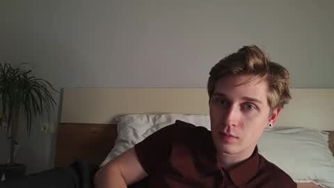 Snapshot of shirizo chatting on October 2025 10:19:01 PM Matthew online show from October 2025 10:19:01 PM