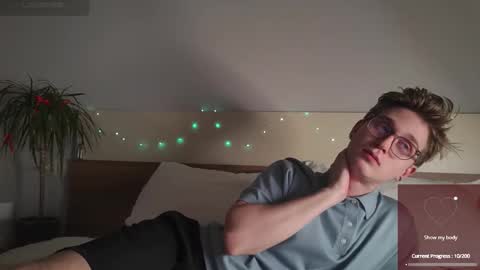 Snapshot of shirizo chatting on January 2026 11:08:01 PM Matthew online show from January 2026 11:08:01 PM