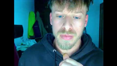 Snapshot of shirtless_dj chatting on November 2025 02:25:02 AM Cick Goreskin online show from November 2025 02:25:02 AM