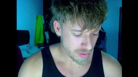 Snapshot of shirtless_dj chatting on December 2025 01:02:02 AM Cick Goreskin online show from December 2025 01:02:02 AM