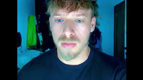 Snapshot of shirtless_dj chatting on December 2025 04:33:02 AM Cick Goreskin online show from December 2025 04:33:02 AM