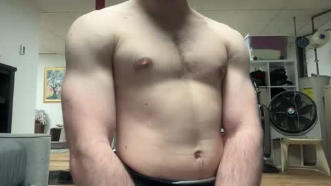 Snapshot of shirtlesshunk15 chatting on April 2026 01:27:01 AM shirtlesshunk15 online show from April 2026 01:27:01 AM