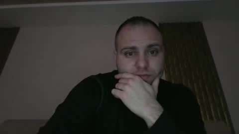 shmele_04 online show from December 2024 08:58:02 PM