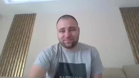 shmele_04 online show from September 2025 12:16:02 PM