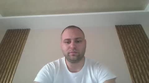shmele_04 online show from September 2025 07:42:01 AM