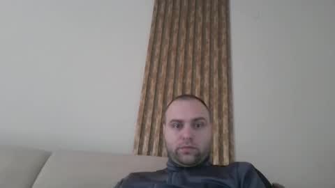 shmele_04 online show from October 2025 08:03:01 AM