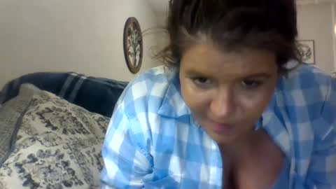 Snapshot of shmuberryfarms chatting on March 2025 03:02:01 PM shmooinaround online show from March 2025 03:02:01 PM