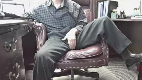 nikolas send dm for an appointment online show from January 2026 05:37:01 PM