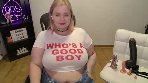 Snapshot of showmebbw chatting on May 2026 12:34:02 PM Mimi online show from May 2026 12:34:02 PM