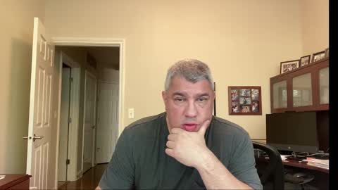 Chicago Guy online show from September 2025 07:52:01 PM