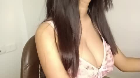 shreya_0 online show from April 2026 10:57:01 AM