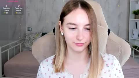 Polly online show from March 2026 12:17:02 AM