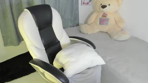 Snapshot of shy_angel4 chatting on March 2025 05:24:02 AM Nahomy online show from March 2025 05:24:02 AM