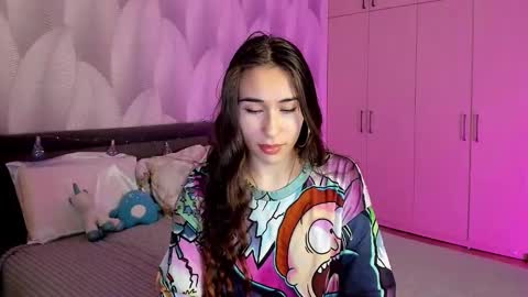 Snapshot of shy_bambiii chatting on December 2024 02:09:01 AM Mika online show from December 2024 02:09:01 AM