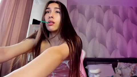 Snapshot of shy_bambiii chatting on January 2025 06:21:01 AM Mika online show from January 2025 06:21:01 AM