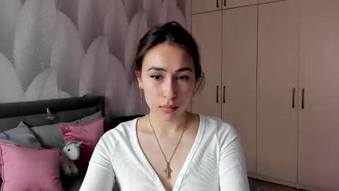 Snapshot of shy_bambiii chatting on February 2025 07:04:02 AM Mika online show from February 2025 07:04:02 AM