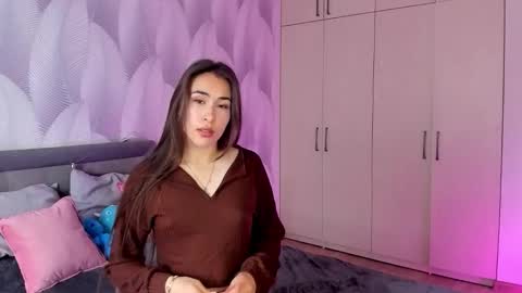 Snapshot of shy_bambiii chatting on September 2025 01:38:02 AM Mika online show from September 2025 01:38:02 AM