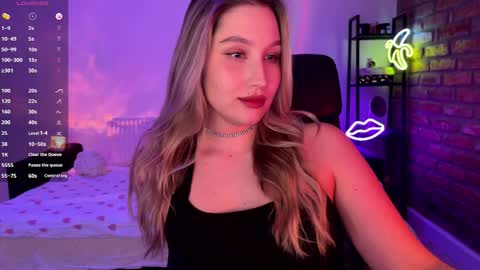 Snapshot of shy_bee chatting on October 2025 12:00:02 AM Alice online show from October 2025 12:00:02 AM