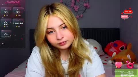 Molly online show from December 2024 11:40:02 PM