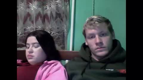 Snapshot of shy_couple_cute chatting on February 2025 09:36:02 AM shy_couple_cute online show from February 2025 09:36:02 AM