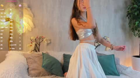 Snapshot of shy_starlight chatting on February 2025 08:13:02 AM Melanie online show from February 2025 08:13:02 AM