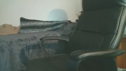 Snapshot of shyboyhugecum2020 chatting on November 2025 03:41:01 AM shyboyhugecum2020 online show from November 2025 03:41:01 AM