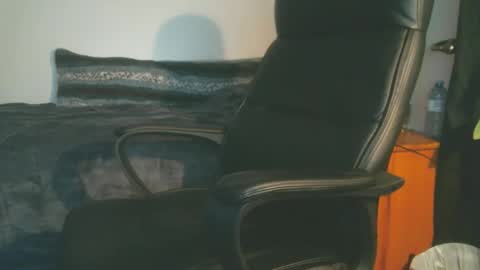 Snapshot of shyboyhugecum2020 chatting on November 2025 04:17:02 AM shyboyhugecum2020 online show from November 2025 04:17:02 AM