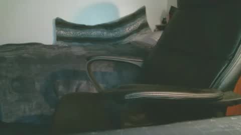 Snapshot of shyboyhugecum2020 chatting on November 2025 05:18:01 AM shyboyhugecum2020 online show from November 2025 05:18:01 AM