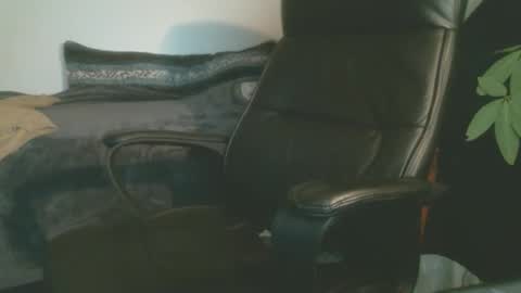 Snapshot of shyboyhugecum2020 chatting on December 2025 04:18:02 AM shyboyhugecum2020 online show from December 2025 04:18:02 AM