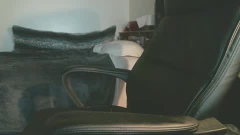 Snapshot of shyboyhugecum2020 chatting on February 2026 04:16:02 AM shyboyhugecum2020 online show from February 2026 04:16:02 AM