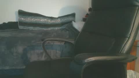 shyboyhugecum2020 online show from March 2026 03:33:01 AM