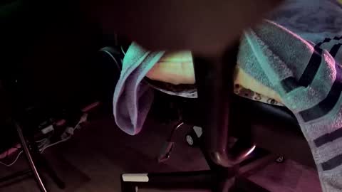 Klark Bent online show from November 2025 02:02:01 AM